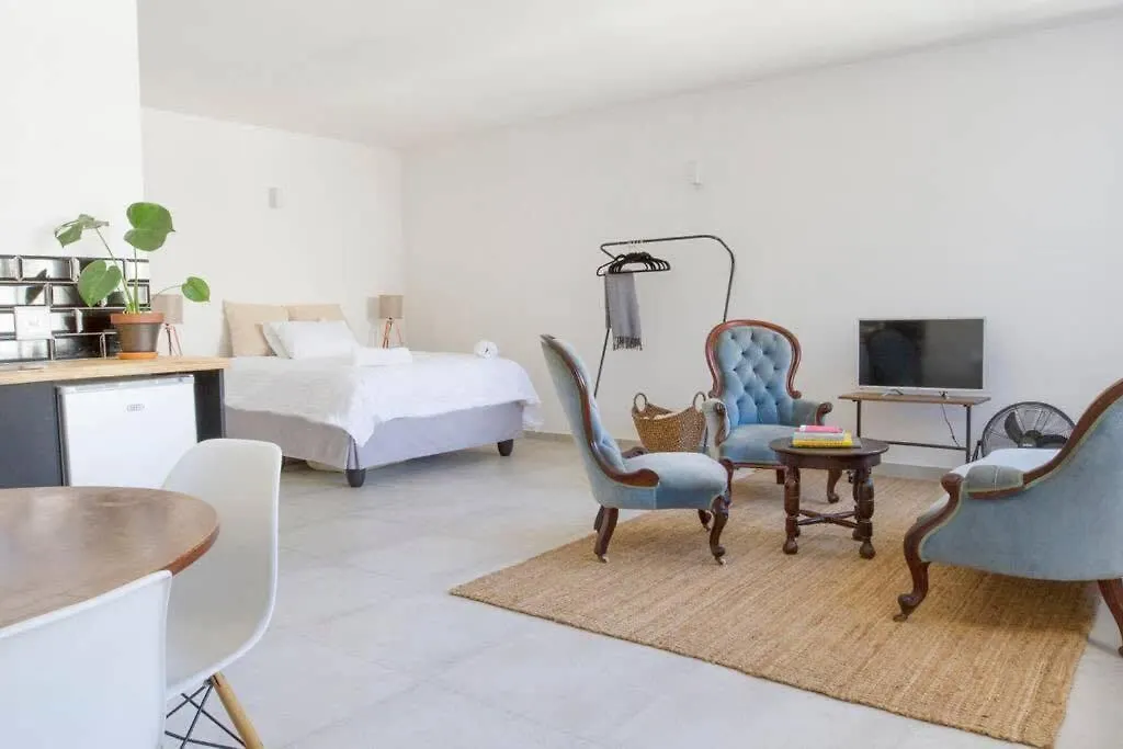 Open Plan Studio Fast Wi-Fi Restaurants & Bars Cape Town