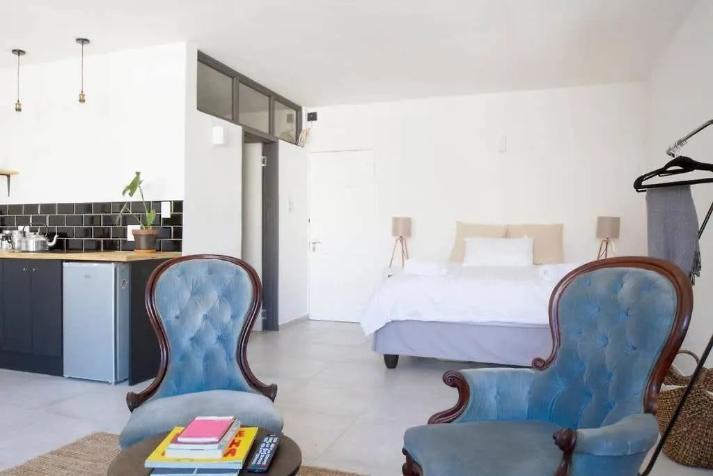 Open Plan Studio Fast Wi-Fi Restaurants & Bars Cape Town